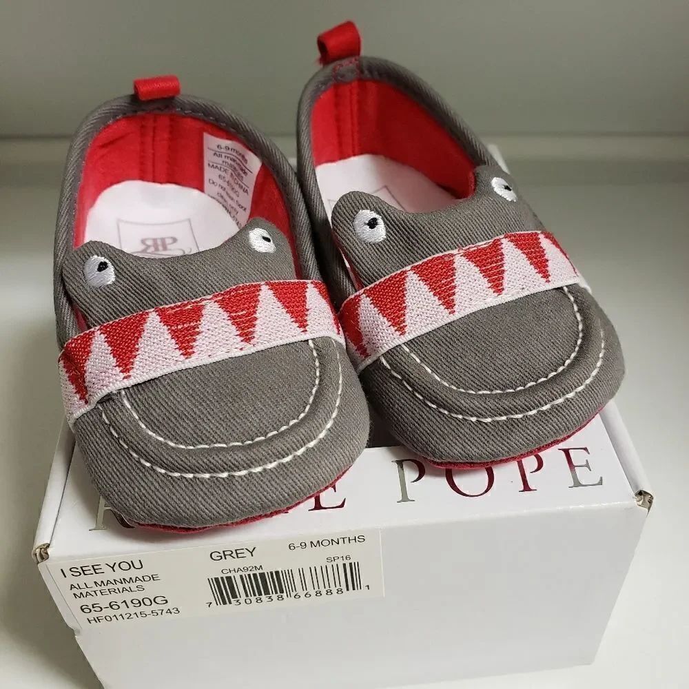 Rosie Pope I See You crib shoes 6-9 month